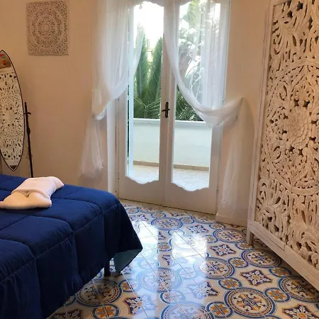 Casa Aversano - Center - 5 Minutes To - For 6 People, Ideally Located In The Heart Of Positano, With Terrace And Seaview, 3 Bathrooms And 3 Bedrooms Ferienhaus