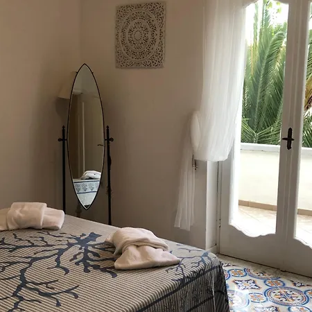 Ferienhaus Casa Aversano - Center - 5 Minutes To - For 6 People, Ideally Located In The Heart Of Positano, With Terrace And Seaview, 3 Bathrooms And 3 Bedrooms *