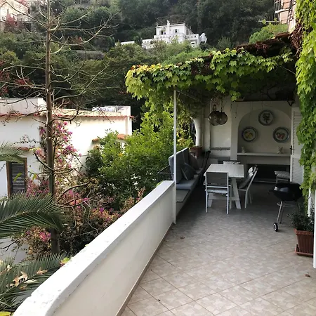 Casa Aversano - Center - 5 Minutes To - For 6 People, Ideally Located In The Heart Of Positano, With Terrace And Seaview, 3 Bathrooms And 3 Bedrooms Ferienhaus