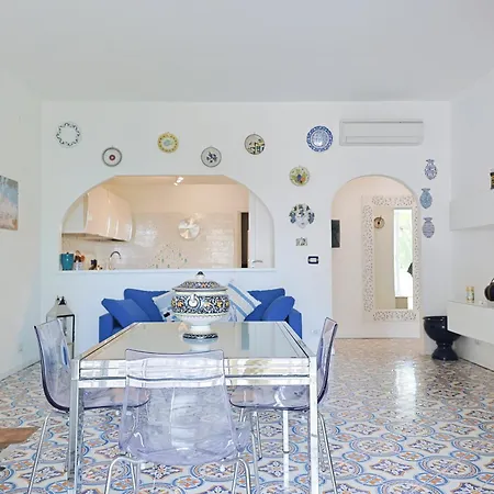 Casa Aversano - Center - 5 Minutes To - For 6 People, Ideally Located In The Heart Of Positano, With Terrace And Seaview, 3 Bathrooms And 3 Bedrooms Ferienhaus Positano