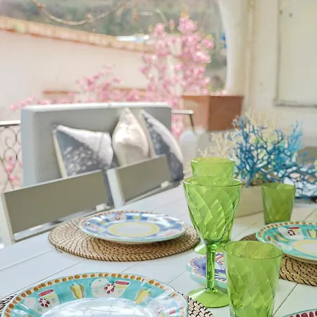 Ferienhaus Casa Aversano - Center - 5 Minutes To - For 6 People, Ideally Located In The Heart Of Positano, With Terrace And Seaview, 3 Bathrooms And 3 Bedrooms