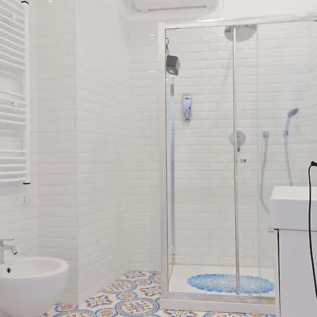 Casa Aversano - Center - 5 Minutes To - For 6 People, Ideally Located In The Heart Of Positano, With Terrace And Seaview, 3 Bathrooms And 3 Bedrooms Ferienhaus *